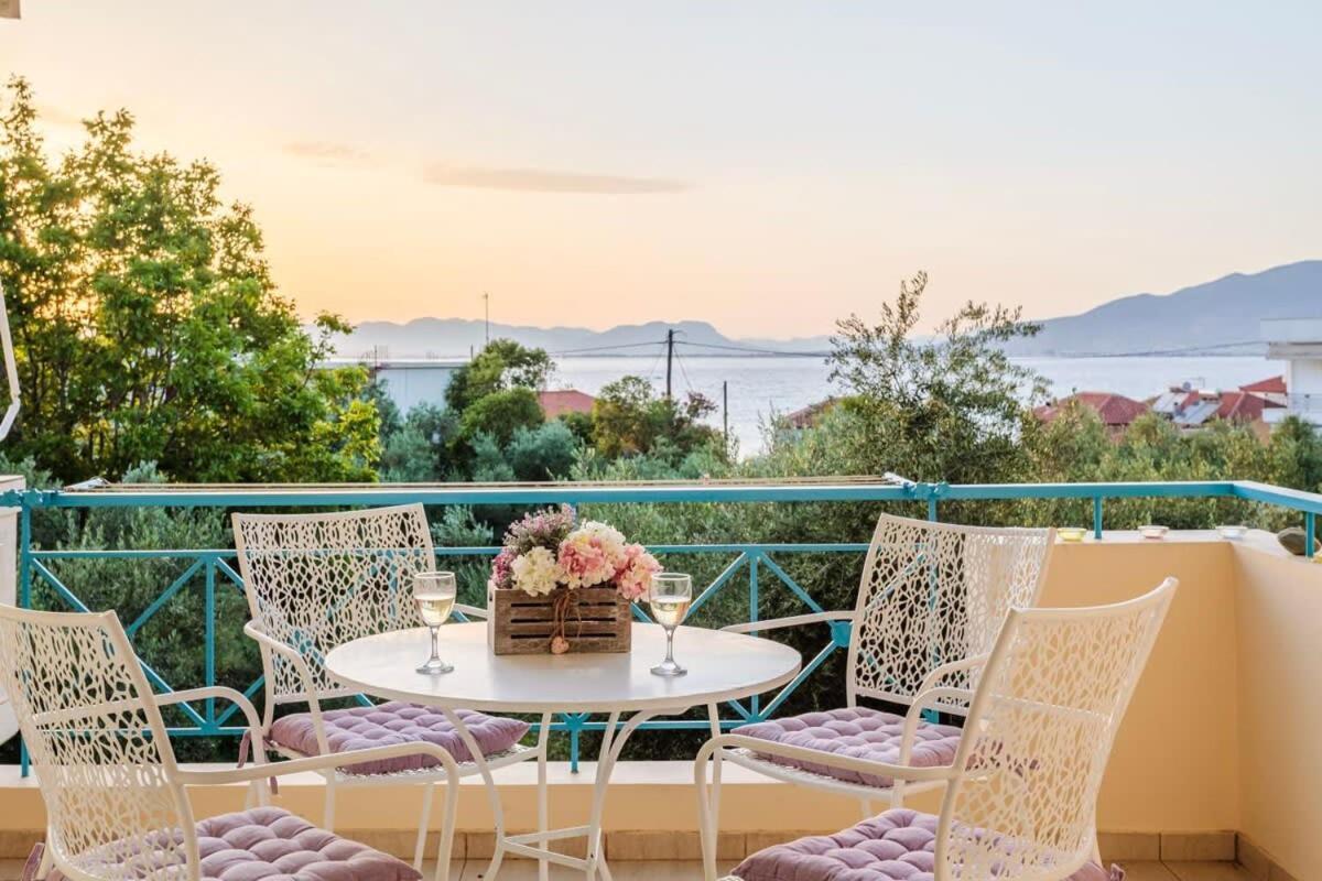 Вілла Seaview Terrace Haven-Perfect Location By The Sea Каламата Екстер'єр фото